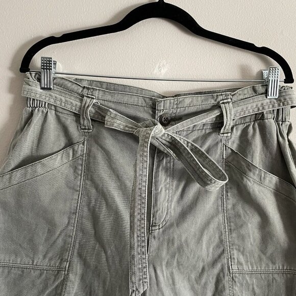 Old Navy Women M Green Casual Pockets Belted High-Waisted Twill Workwear Shorts - Picture 4 of 9